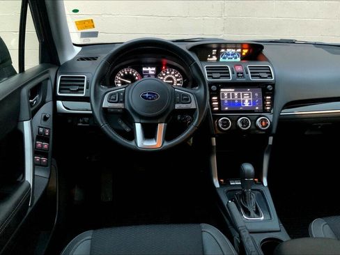 Used 2018 Subaru Forester 2.5i Premium AWD/4WD image 8