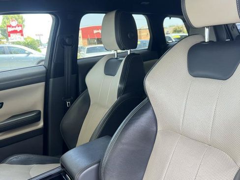 Used 2019 Land Rover Range Rover Evoque SE AWD/4WD image 13
