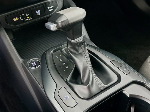 Used 2025 Kia K4 LXS image 25