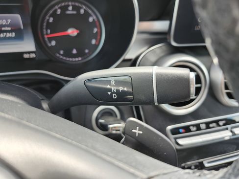 Used 2018 Mercedes-Benz GLC 300 4MATIC w/ Multimedia Package image 35