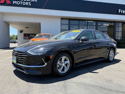 Used 2023 Hyundai Sonata SE w/ Cargo Package