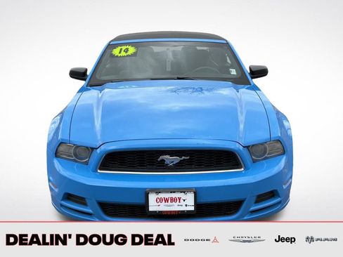 Used 2014 Ford Mustang Convertible RWD image 8