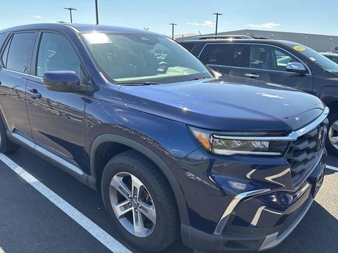 Used 2023 Honda Pilot EX-L image 3