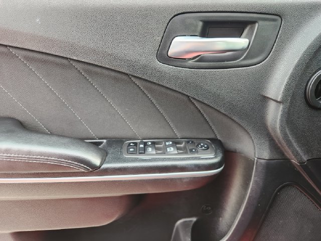 Used 2022 Dodge Charger SXT RWD image 21