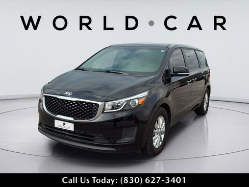 Used 2018 Kia Sedona L FWD image 10