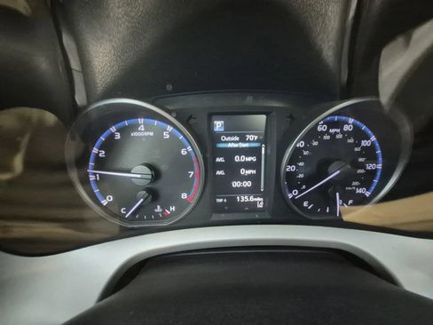 Used 2017 Toyota RAV4 XLE AWD/4WD image 26