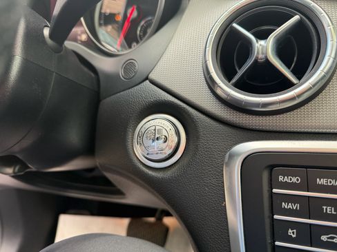 Used 2019 Mercedes-Benz CLA 250 4MATIC w/ Premium Package image 26