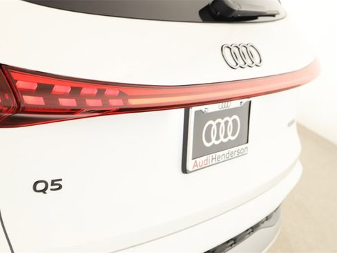 New 2025 Audi Q5 2.0T Premium Plus image 28