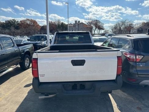 Used 2025 Toyota Tacoma SR image 7