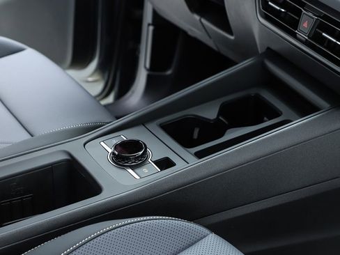 New 2026 Volkswagen Tiguan SE image 72