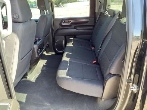 Used 2024 Chevrolet Silverado 2500 LT w/ Convenience Package image 12