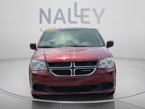 Used 2018 Dodge Grand Caravan SE w/ UConnect Hands-Free Group FWD image 8