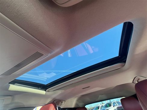 Used 2024 MAZDA CX-30 AWD 2.5 S w/ Preferred Package image 26