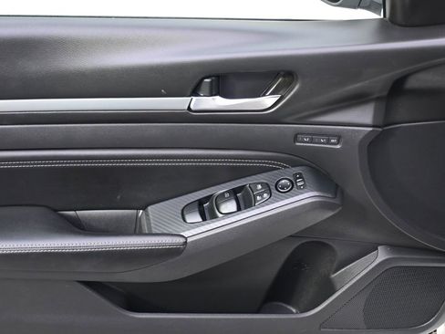 Used 2019 Nissan Altima 2.5 Platinum image 22