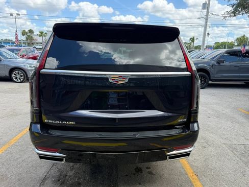 Used 2024 Cadillac Escalade Premium Luxury AWD/4WD image 6