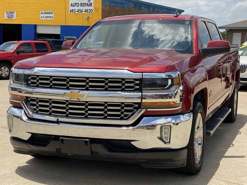 Used 2018 Chevrolet Silverado 1500 LT w/ Texas Edition RWD image 2