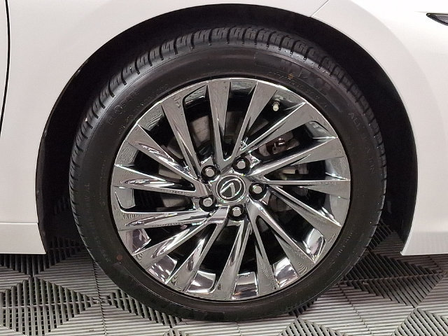 Used 2024 Lexus ES 350 Ultra Luxury w/ Accessory Package (Z2) FWD image 11
