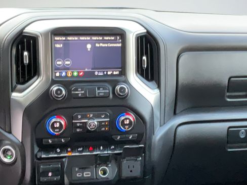 Certified 2021 Chevrolet Silverado 1500 LT w/ Z71 Off-Road Package AWD/4WD image 38