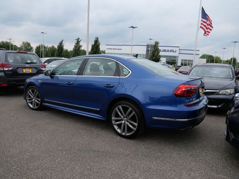 Used 2017 Volkswagen Passat 1.8T R-Line FWD image 6