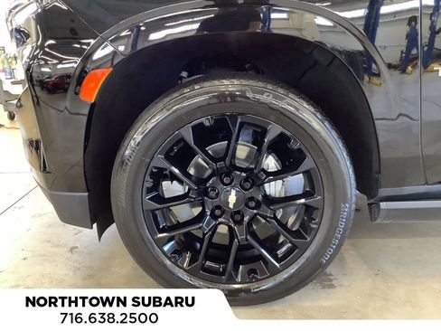 Used 2023 Chevrolet Tahoe Premier AWD/4WD image 21