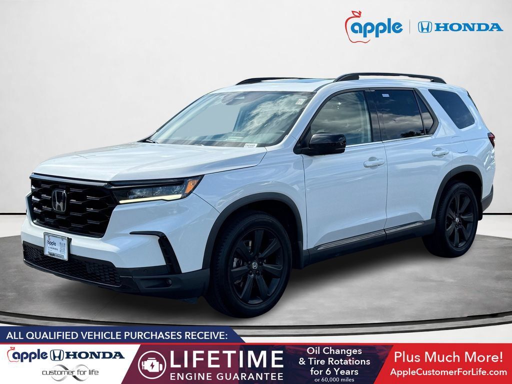 Used 2023 Honda Pilot Touring image 5
