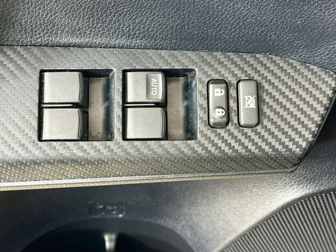 Used 2013 Toyota RAV4 XLE image 22