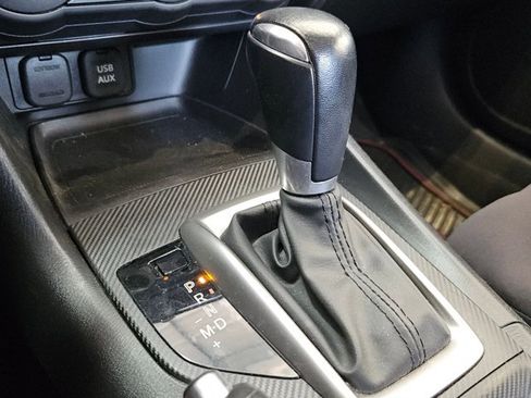 Used 2015 MAZDA MAZDA3 i SV image 10