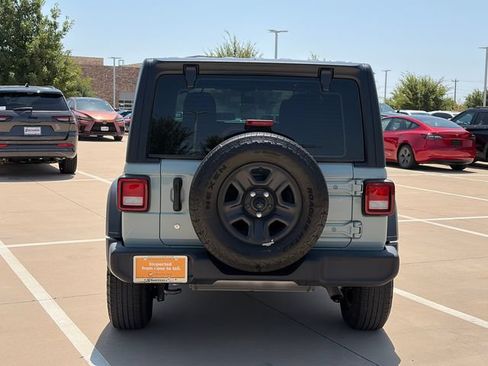 Used 2024 Jeep Wrangler Unlimited Sport AWD/4WD image 8