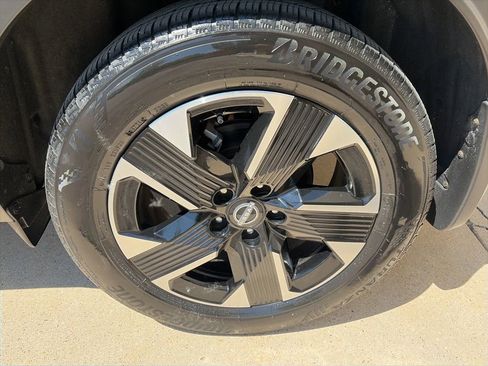 Used 2025 Nissan Kicks SR AWD/4WD image 21