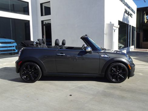 Used 2011 MINI Cooper S image 9