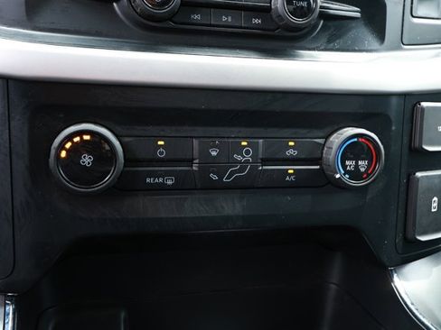 Used 2022 Ford F150 XLT RWD image 18