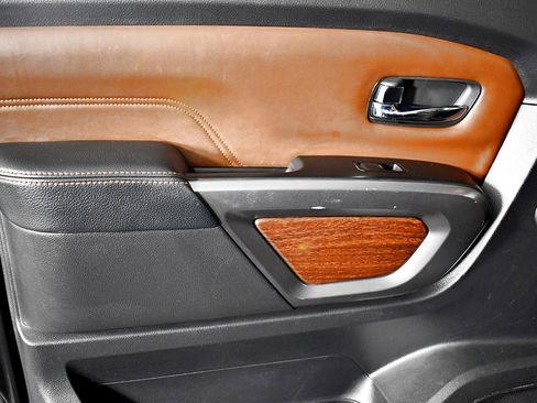 Used 2017 Nissan Titan Platinum Reserve image 37