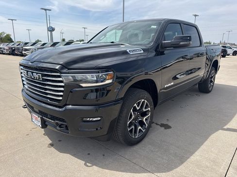 New 2026 RAM 1500 Laramie AWD/4WD image 19