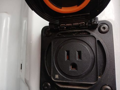 Used 2025 GMC Sierra 1500 Elevation w/ LPO, Elevation Black Package image 33