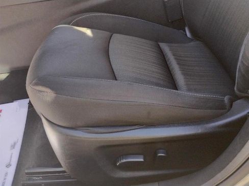 Used 2024 Nissan Altima 2.5 SV image 14