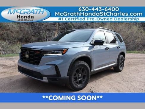 Used 2023 Honda Pilot TrailSport image 1