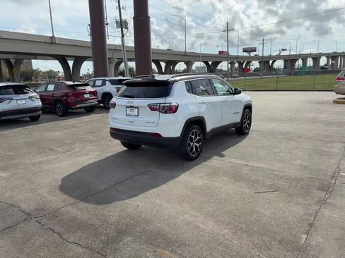 Used 2025 Jeep Compass Limited image 2