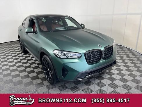 Used 2022 BMW X4 xDrive30i w/ Parking Assistance Package AWD/4WD image 1