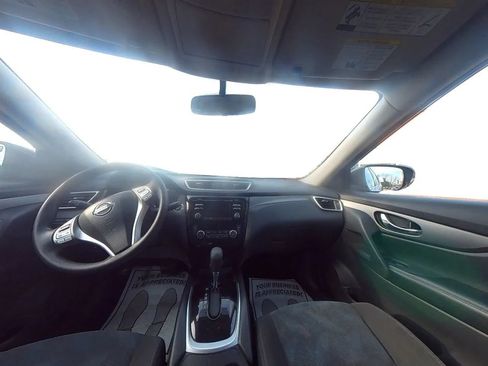 Used 2016 Nissan Rogue SV AWD/4WD image 24