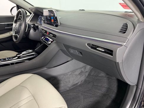 Used 2023 Hyundai Sonata Limited image 32