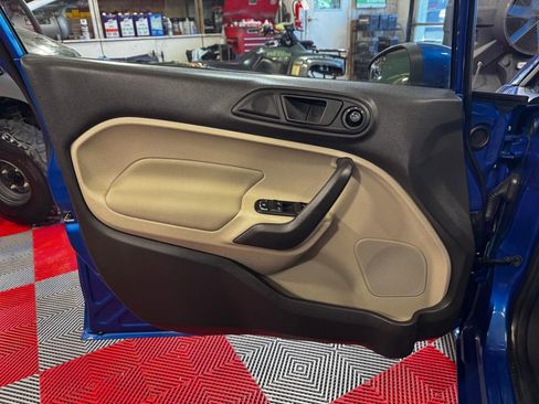 Used 2019 Ford Fiesta SE FWD image 14