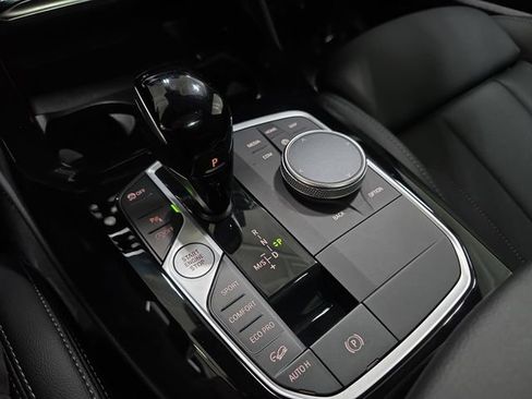 Certified 2025 BMW X4 xDrive30i image 22