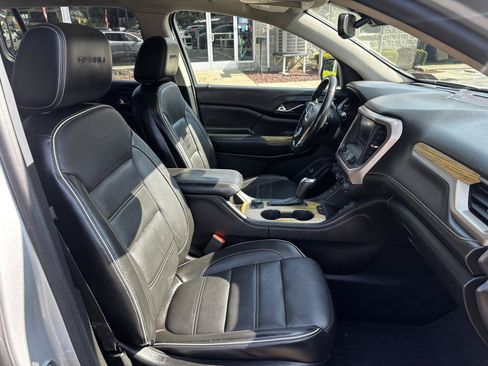 Used 2017 GMC Acadia Denali AWD/4WD image 25