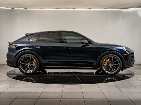 Certified 2024 Porsche Cayenne Turbo GT image 9