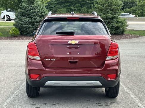 Used 2022 Chevrolet Trax LT w/ LT Convenience Package AWD/4WD image 4