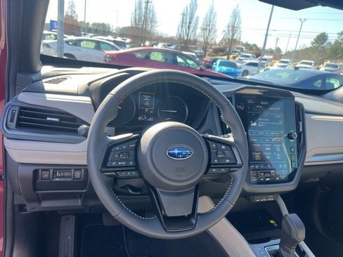 Used 2025 Subaru Forester Premium w/ Convenience Package #2 image 11