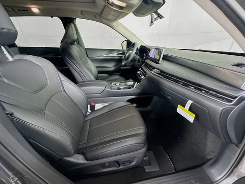 New 2026 INFINITI QX60 Luxe w/ Cargo Package image 38