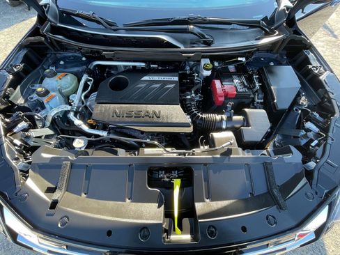 Used 2025 Nissan Rogue SV image 33