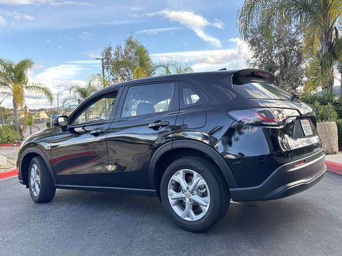 Used 2025 Honda HR-V LX image 10