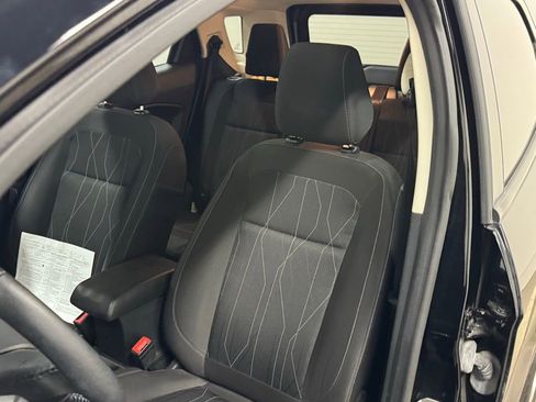 Used 2020 Ford EcoSport SE image 2